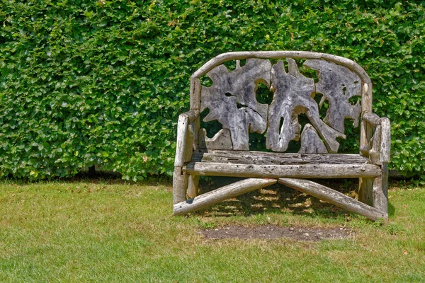 复古木制花园长椅 — 图库照片
