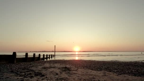 West Wittering Beach Nära Chichester West Sussex Storbritannien Vid Solnedgången — Stockvideo