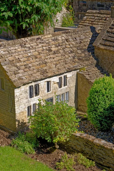 Famous Model Village em Bourton on the Water - Reino Unido — Fotografia de Stock