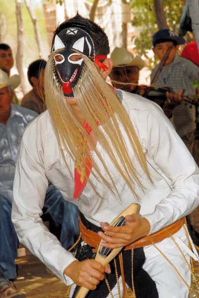 Danza folclórica azteca - bailarines de México — Foto de Stock