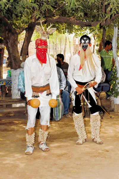 Danza folclórica azteca - bailarines de México — Foto de Stock