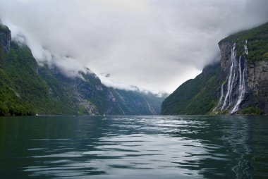 Yedi kız kardeş şelale Norveç fiyortları - Seyahat Varış yeri