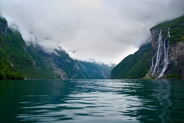 Yedi Kız Kardeş Şelale Norveç Fiyortları Seyahat Varış Yeri — Stok fotoğraf