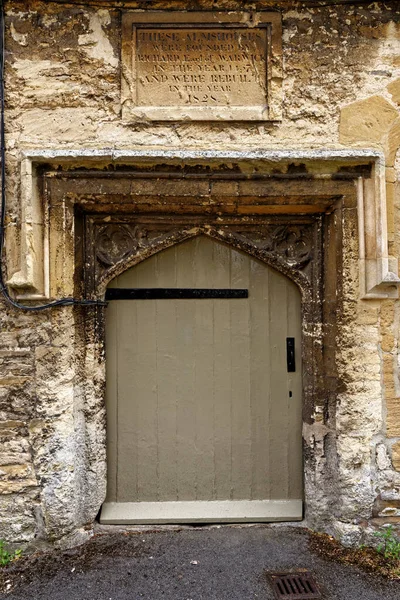 Staré Dveře Detailní Záběr Krásná Malebná Vesnice Burford Cotswold Anglie — Stock fotografie