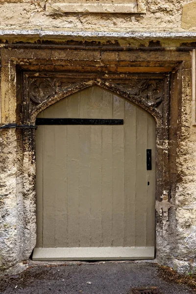 Fecho Porta Velha Bela Vila Cênica Burford Cotswold Inglaterra — Fotografia de Stock