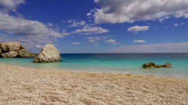 Cala Mariolu ünlü plajı. İtalya Sardinya Nuoro Eyaleti Orosei Körfezi Ulusal Parkı ve Gennargentu Cala Mariolu Dünya Mirası Listesi