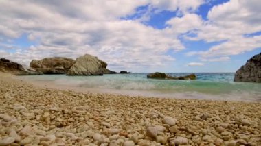 Cala Mariolu ünlü plajı. İtalya Sardinya Nuoro Eyaleti Orosei Körfezi Ulusal Parkı ve Gennargentu Cala Mariolu Dünya Mirası Listesi