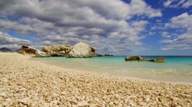 Cala Mariolu ünlü plajı. İtalya Sardinya Nuoro Eyaleti Orosei Körfezi Ulusal Parkı ve Gennargentu Cala Mariolu Dünya Mirası Listesi
