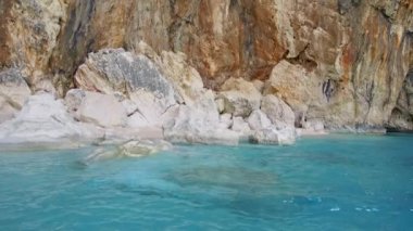Cala Mariolu ünlü plajı. İtalya Sardinya Nuoro Eyaleti Orosei Körfezi Ulusal Parkı ve Gennargentu Cala Mariolu Dünya Mirası Listesi