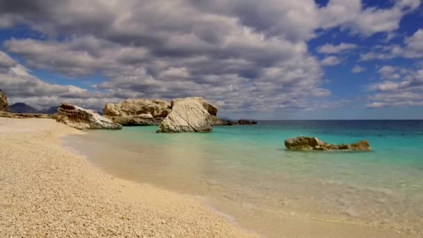 Spiaggia Famosa Cala Mariolu Italia Sardegna Provincia Nuoro Parco Nazionale — Video Stock