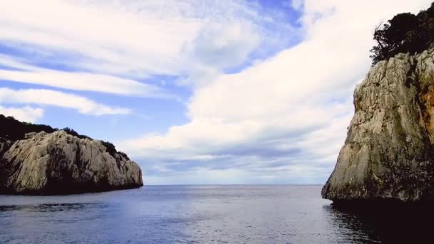 Narrow Steep Inlet Portu Pedrosu Cut Limestone Rock Capo Monte — Stock Video