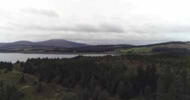 Clatteringshaws Gölünün, Galloway Orman Parkı, Dumfries ve Galloway 'in havadan görünüşü - Birleşik Krallık