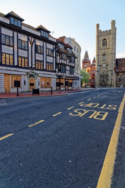 Şehir merkezi Reading, Birleşik Krallık - karantina sırasında boş sokaklar - 16 Nisan 2020
