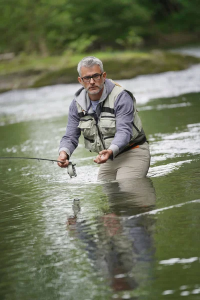 Pesca Com Mosca Pescador Rio Natureza — Fotografia de Stock