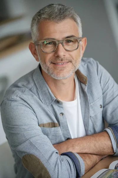 Chico Mediana Edad Con Gafas Moda — Foto de Stock