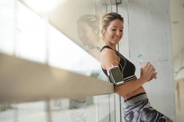 Fitness Girl Relaxing Gym Window — Stock Photo, Image