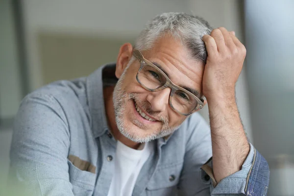 Middle Aged Guy Trendy Eyeglasses — Stock Photo, Image