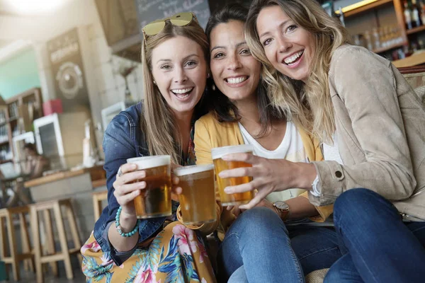 Grilfriends Having Drink Coffee Shop Lounge — Stock Photo, Image