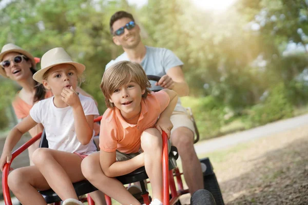 Family Having Kart Ride Park — Stock Photo, Image