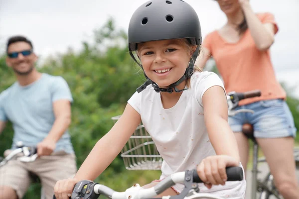 Porträtt Årig Flicka Ridning Cykel — Stockfoto