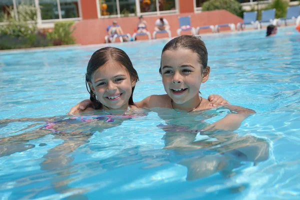 Retrato Crianças Anos Piscina Resort — Fotografia de Stock