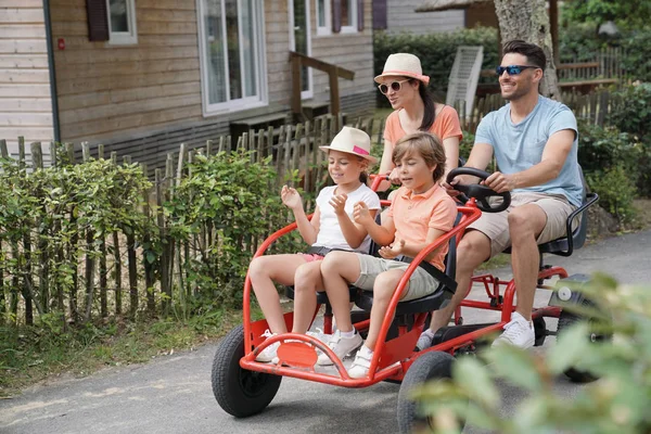 Parents Kids Having Fun Riding Kart — Stock Photo, Image