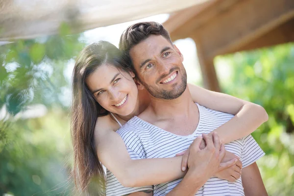 Porträt Eines Jährigen Ehepaares Einem Sommertag — Stockfoto