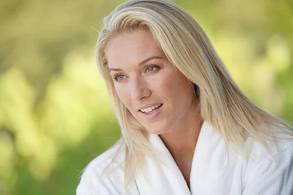 Retrato Una Hermosa Mujer Rubia Años — Foto de Stock