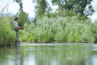 Balıkçı flyfishing Montana Nehri devlet