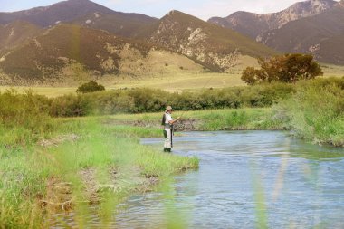 Balıkçı flyfishing Montana Nehri devlet