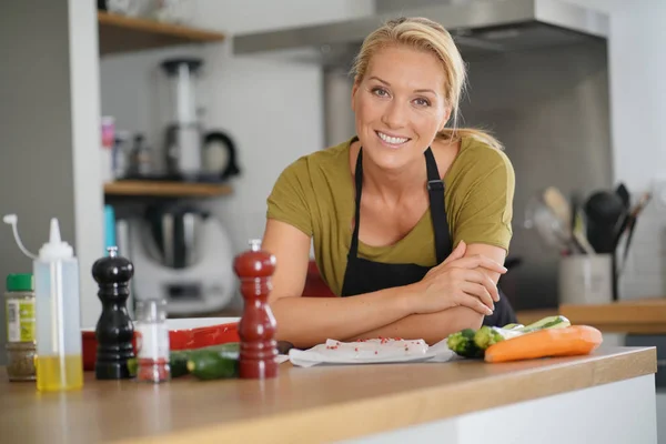Year Old Woman Cooking Home Kitchen — Stock Photo, Image