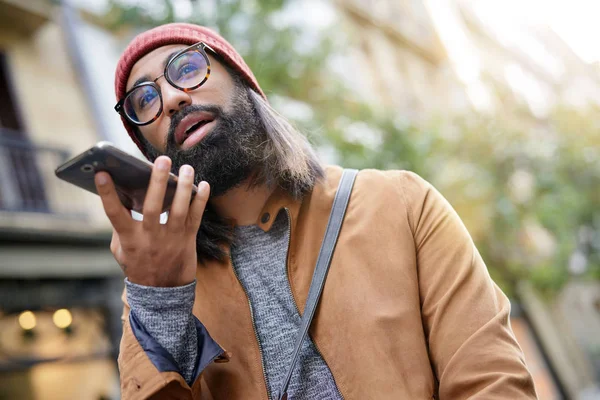 Portrait Hipster Guy Street Talking Phone — Stock Photo, Image