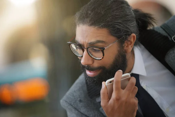 Retrato Del Hombre Negocios Hablando Por Teléfono —  Fotos de Stock