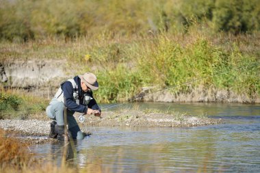 Ruby on Rails Nehri Montana üzerinde sinek balıkçı