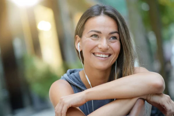 Relaxed Happy Woman Smiling Bench Town — Stock Photo, Image