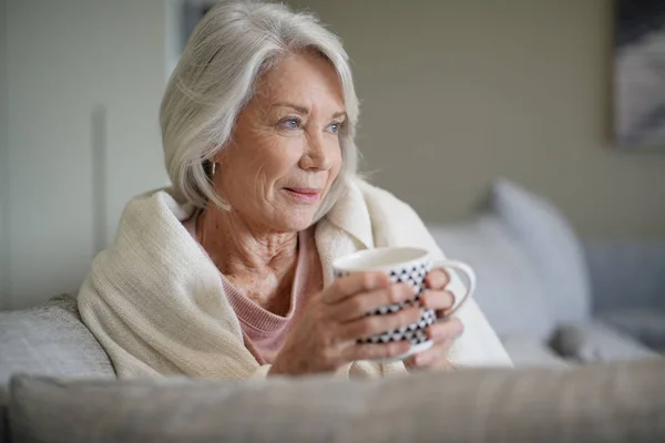 Cosy Looking Senior Woman Home Hot Drink — Stock Photo, Image
