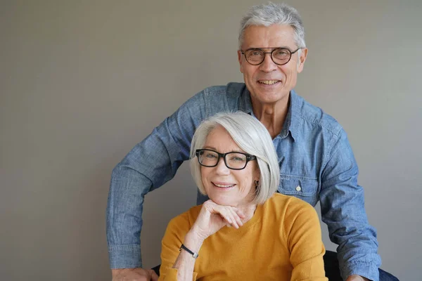 Portrait Relaxed Fun Senior Couple Wearing Glasses Background — Stock Photo, Image
