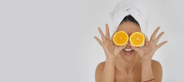Stunning Natural Beauty Towel Turban Smiling Orange Slices Eyes — Stock Photo, Image