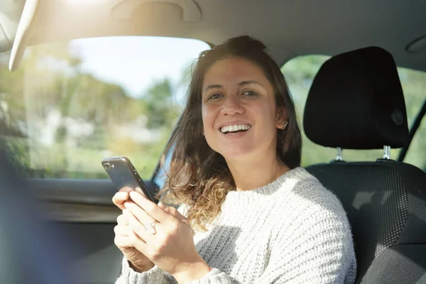 Attractive Brunette Texting Passenger Seat Car — Stock Photo, Image