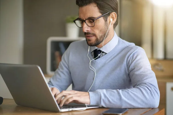 Businessman Working Laptop Headphones Office — Stock Photo, Image
