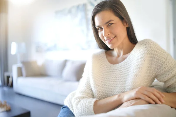 Portrait Beautiful Brunette Home — Stock Photo, Image