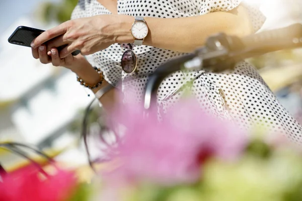 Colorful Close Woman Hands Texting Bike Sunny Outdoors — Stock Photo, Image