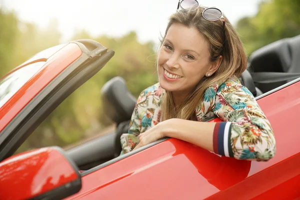 Portrait Smiling Young Woman Red Convertible Car — Stock Photo, Image