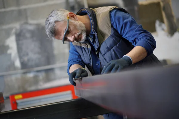 Atölye Olgun Ironworker — Stok fotoğraf