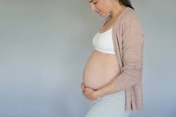 Portret Kobiety Miesiącu Ciąży — Zdjęcie stockowe