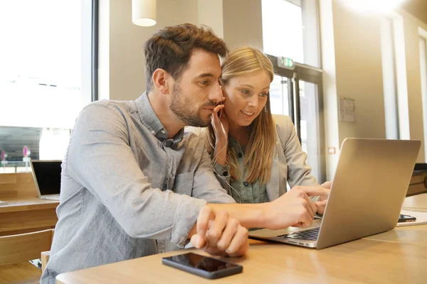 Mixed Sales Team Working Presentation Meeting — Stock Photo, Image