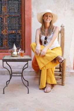 Fas riad zarif kadın nane çayı dirnking