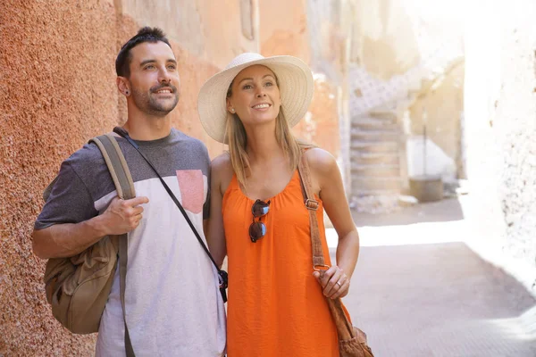 Attractive Couple Walking Streets Marrakech — Stock Photo, Image