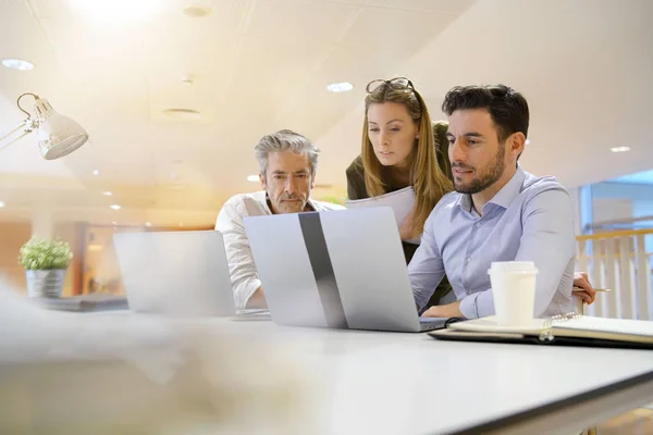 Startup Team Going Business Ideas Office — Stock Photo, Image