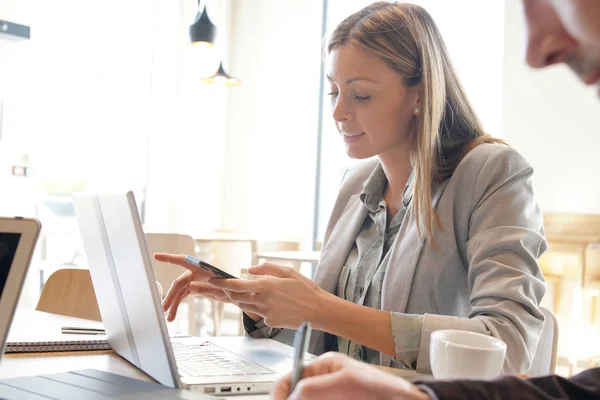 Commessa Preparare Passo Vendita Viaggio Lavoro — Foto Stock